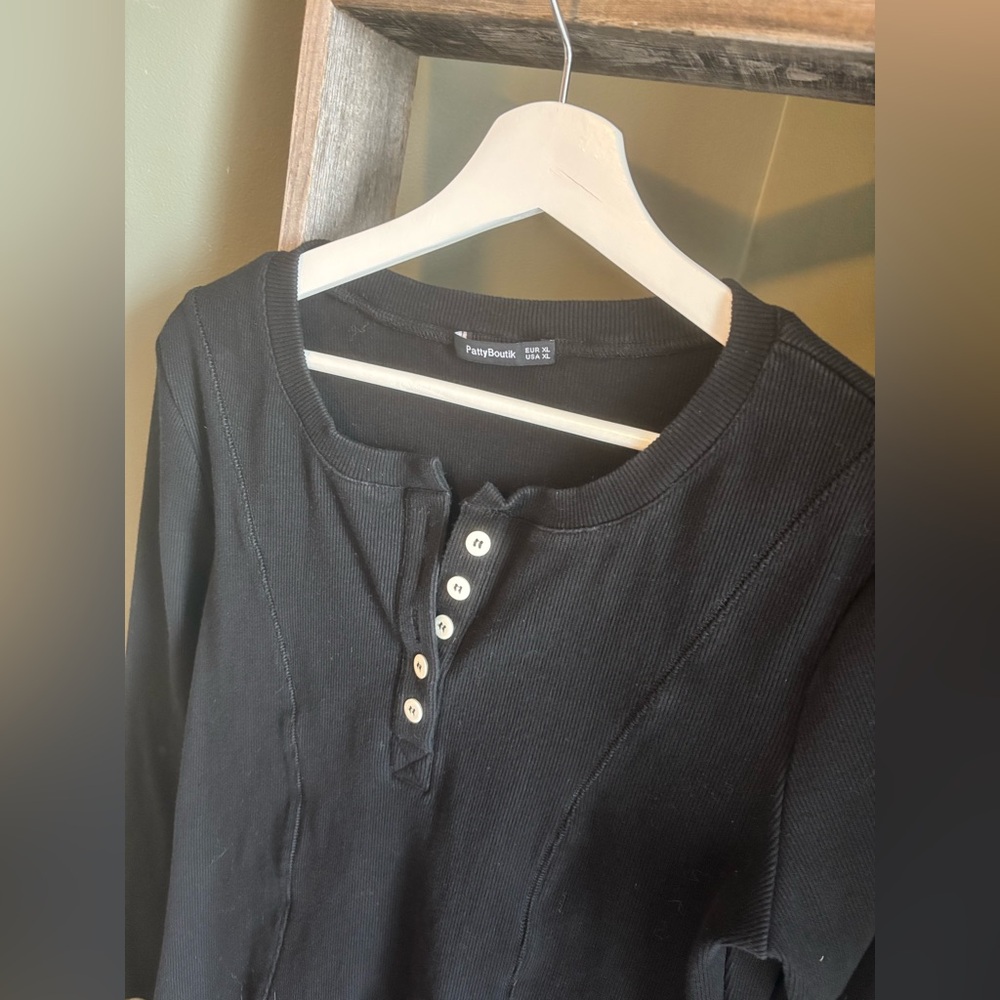 PattyBoutik Thick Ribbed Shirt - Picture 2 of 3